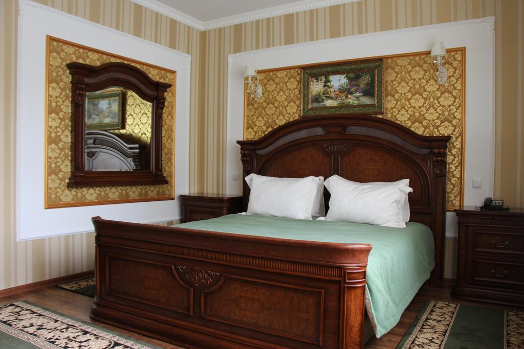 Sobkoff Hotel Khmelnytskyi Room photo
