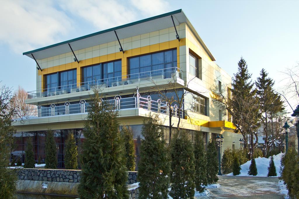 Sobkoff Hotel Khmelnytskyi Exterior photo